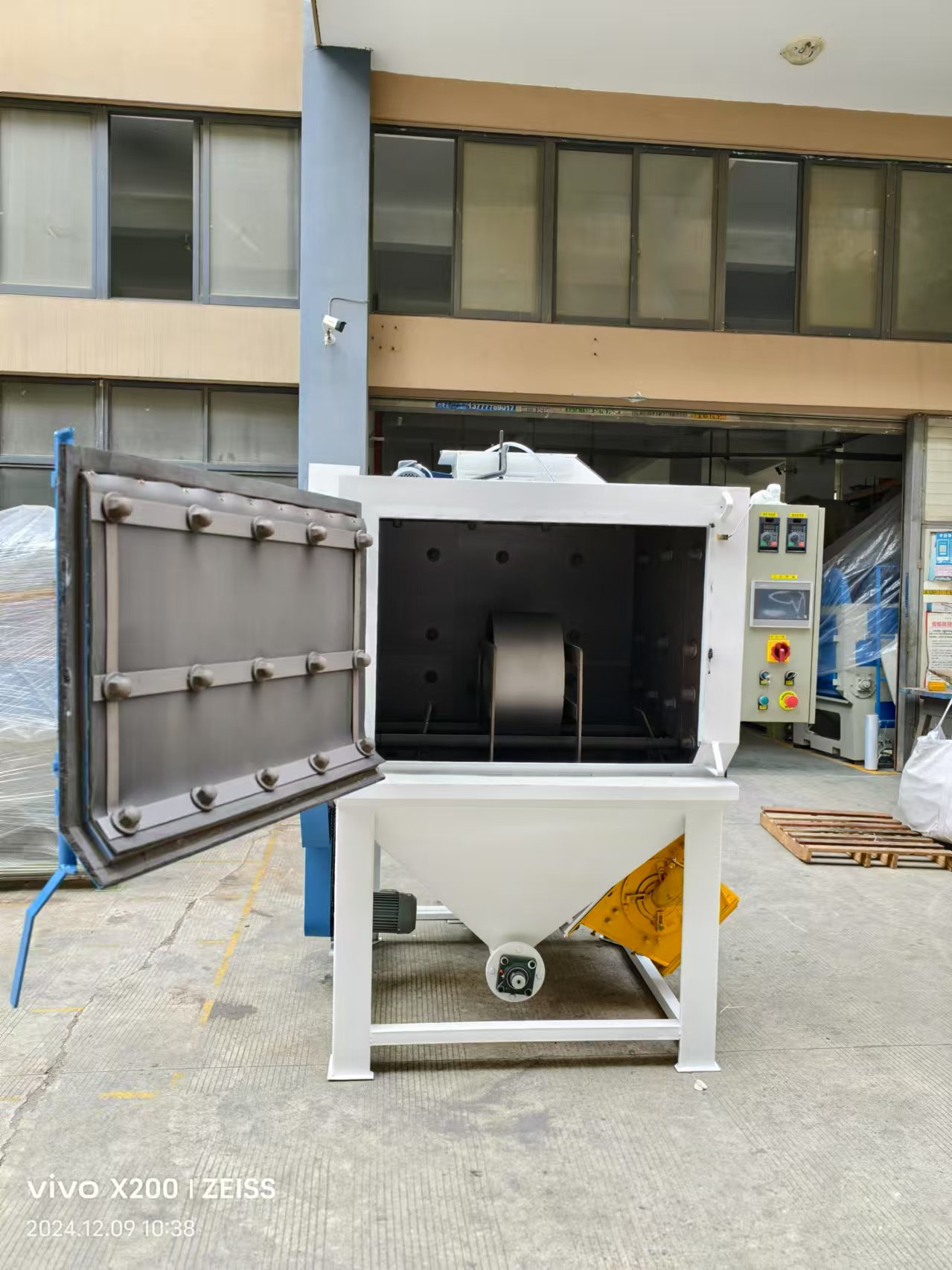 輪轂自動拋砂機